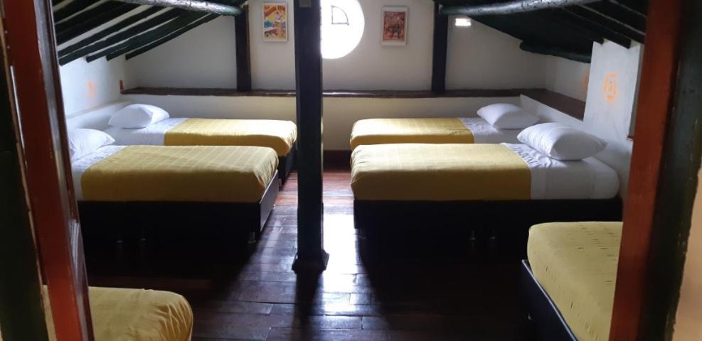 Cedron Hostel ボゴタ エクステリア 写真